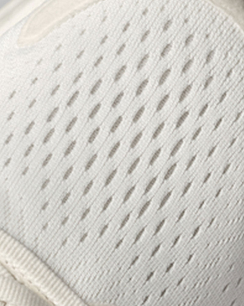 Spacer-mesh upper